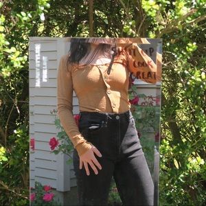 Aeropostale long sleeve ripped top